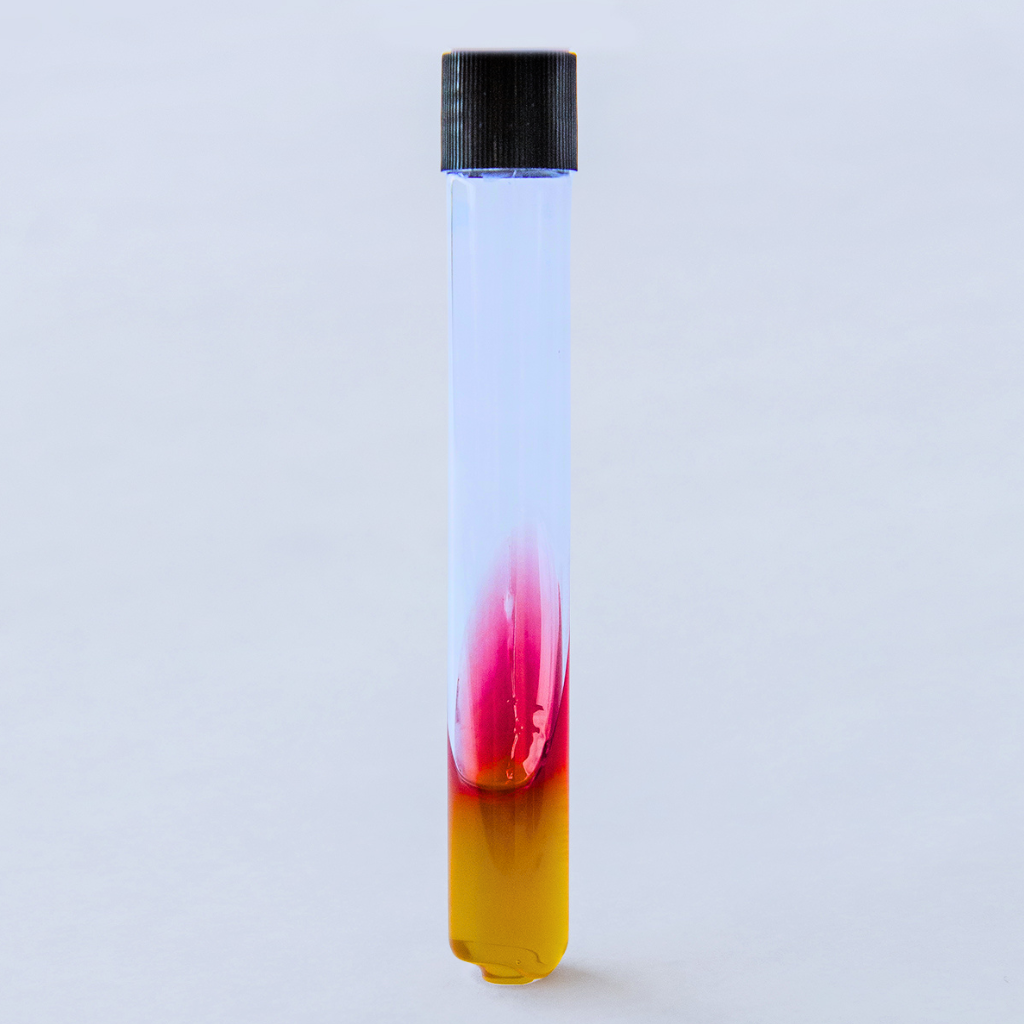 Ágar TSI (Triple Sugar Iron Agar) – Caixa com 10 Tubos de 4 mL